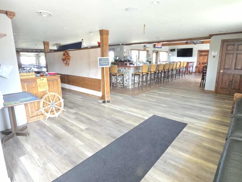 More Photos Of 1702 Ford St, Ogdensburg Specialty For Sale