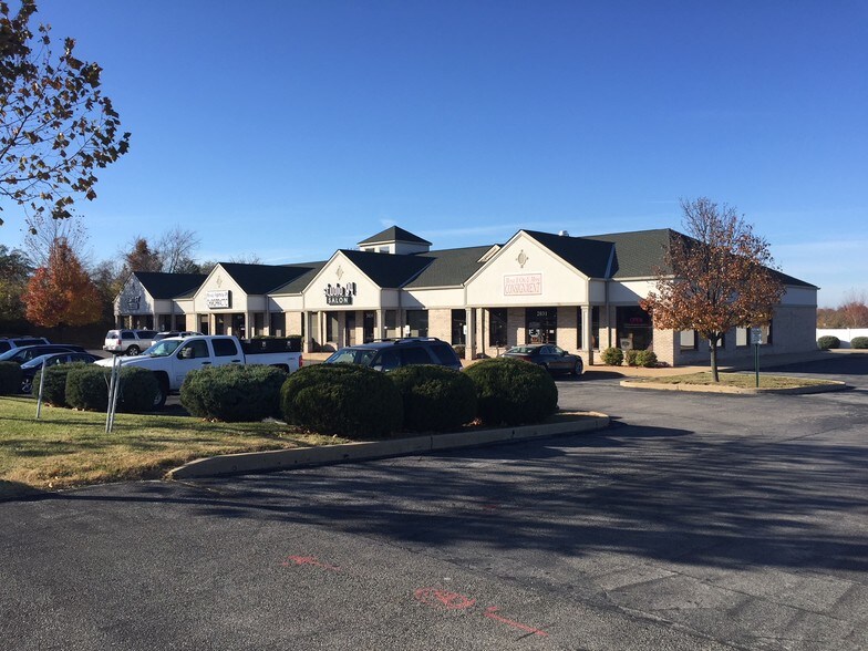 More Photos Of 2031-2043 S Old Highway 94, Saint Charles Storefront Retail Office For Lease