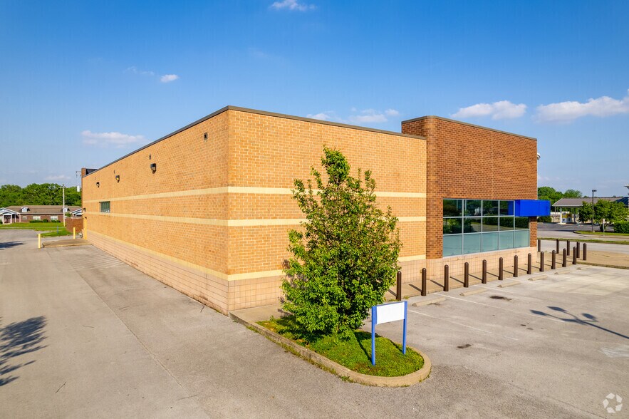 More Photos Of 2626 Fort Campbell Blvd, Hopkinsville Drugstore For Sale