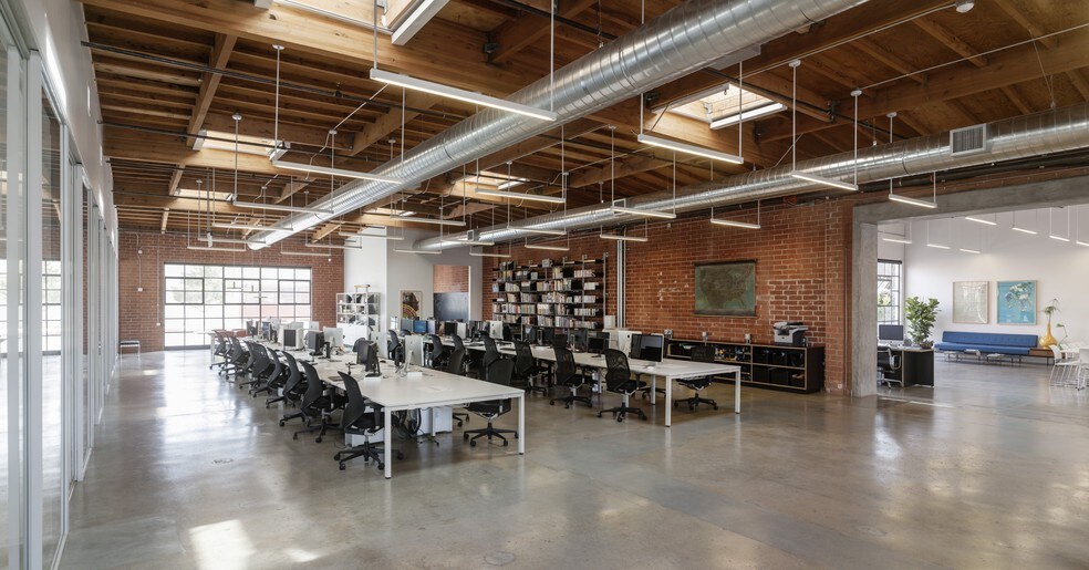 More Photos Of 1710-1716 12th St, Santa Monica Office For Lease