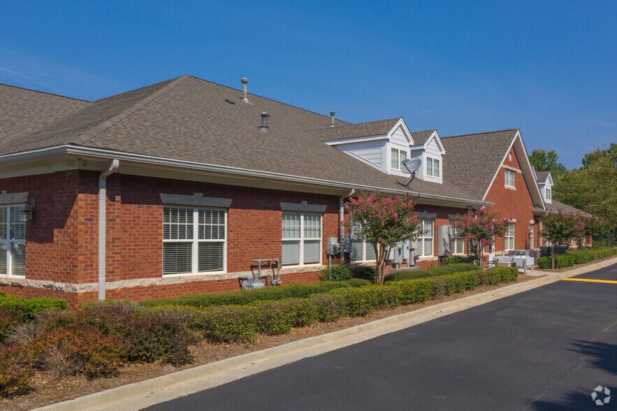 More Photos Of 1553 Janmar Rd, Snellville Medical For Lease