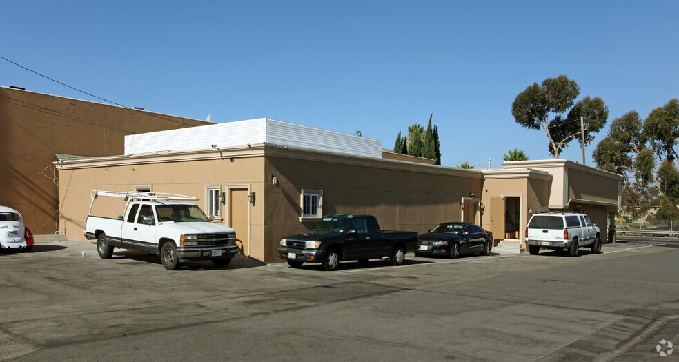 More Photos Of 2424 Newport Blvd, Costa Mesa Storefront Retail Residential For Lease