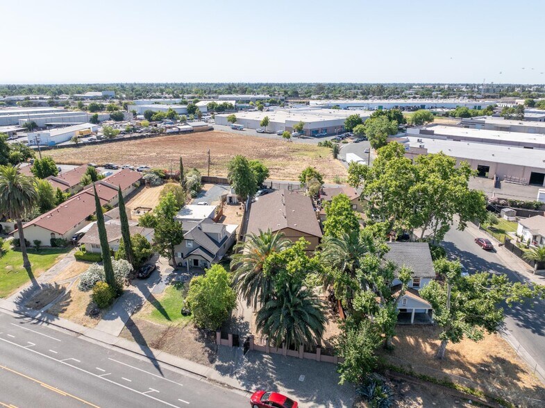 More Photos Of 2944 Del Paso Blvd, Sacramento Apartments For Sale