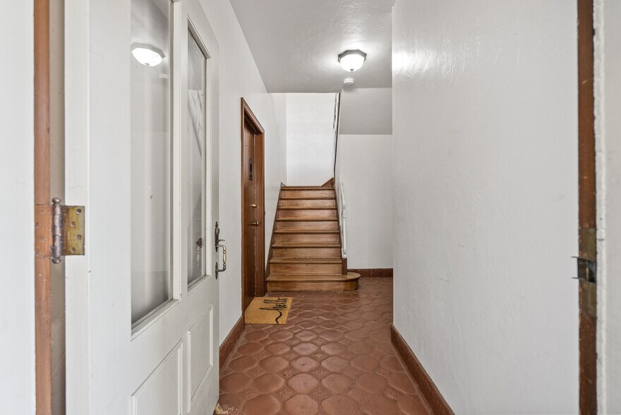 More Photos Of 1217 Capuchino Ave, Burlingame Apartments For Sale