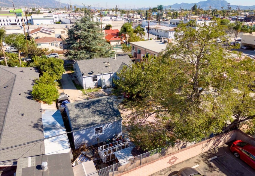 More Photos Of 6833 Simpson Ave, North Hollywood Land For Sale