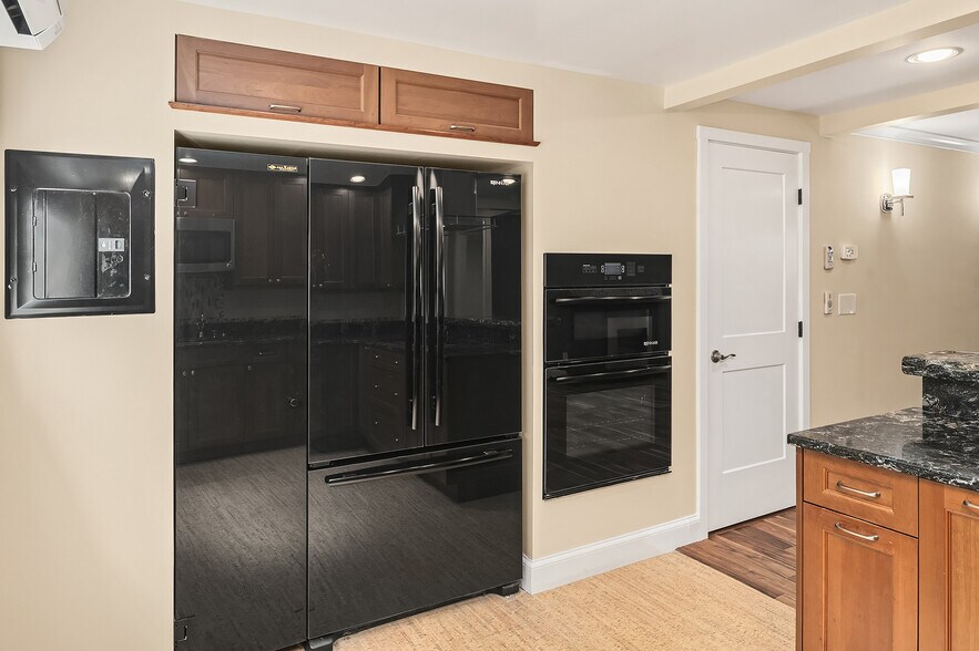 More Photos Of 1510 NE 170th St, Shoreline Apartments For Sale