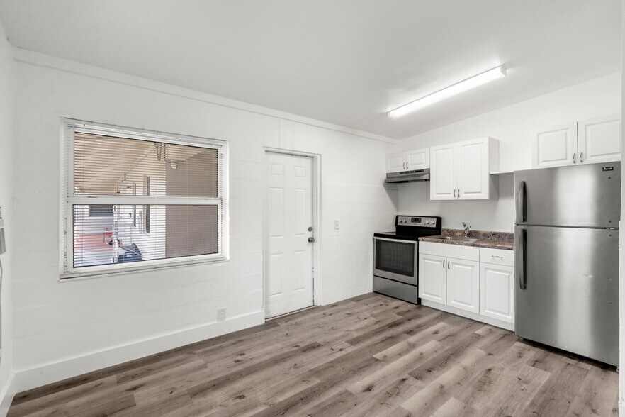 More Photos Of 320 NE 13th Ave, Boynton Beach Apartments For Sale