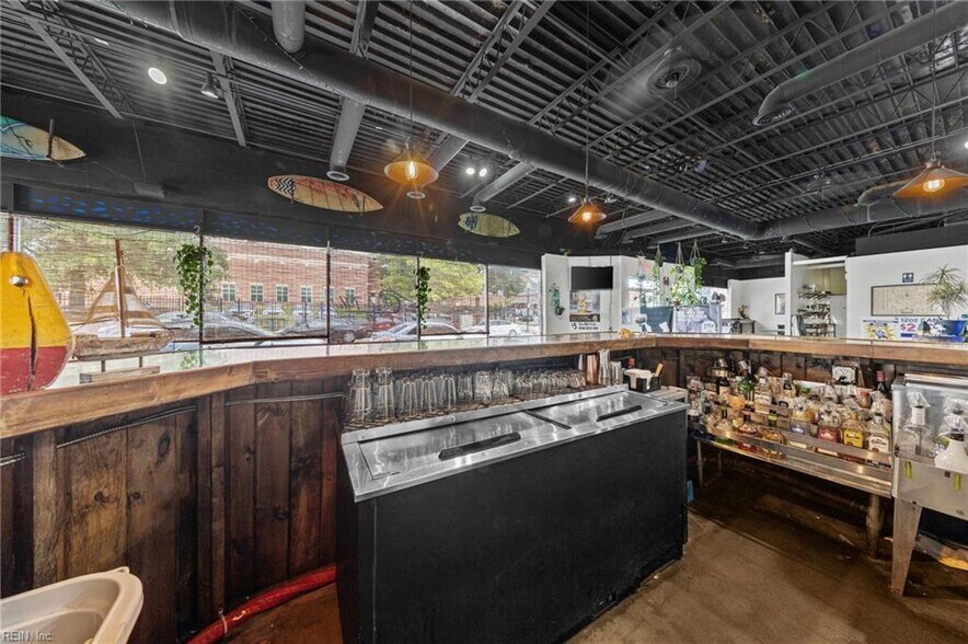 More Photos Of 130 Commerce St, Suffolk Restaurant For Sale