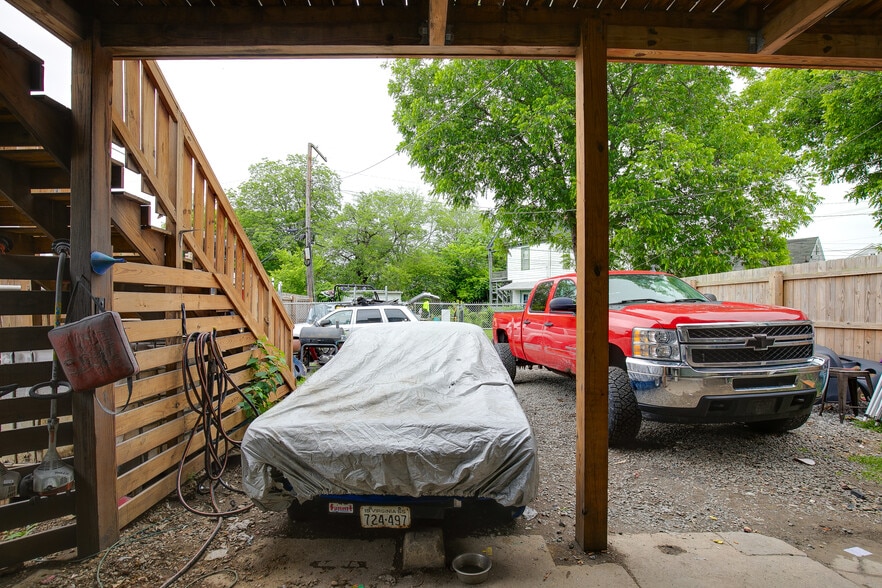 More Photos Of 705 Richmond Hwy, Richmond Showroom For Sale