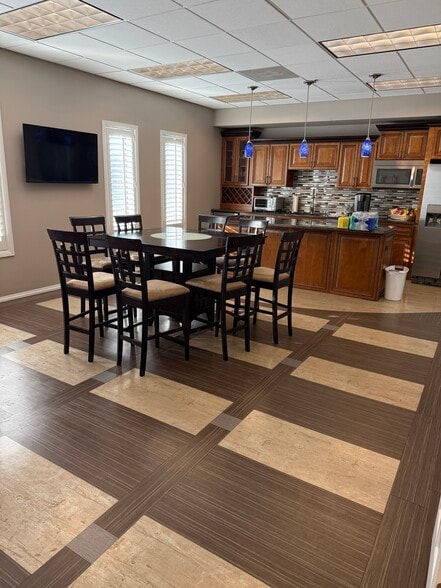 More Photos Of 740 Church Rd, Elgin Manufacturing For Sale