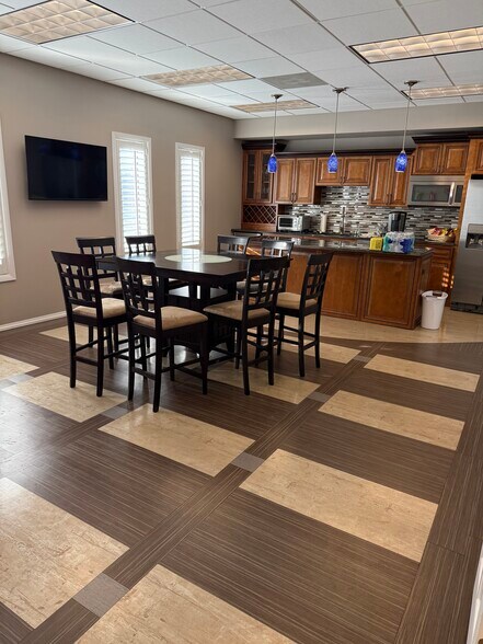 More Photos Of 740 Church Rd, Elgin Manufacturing For Sale