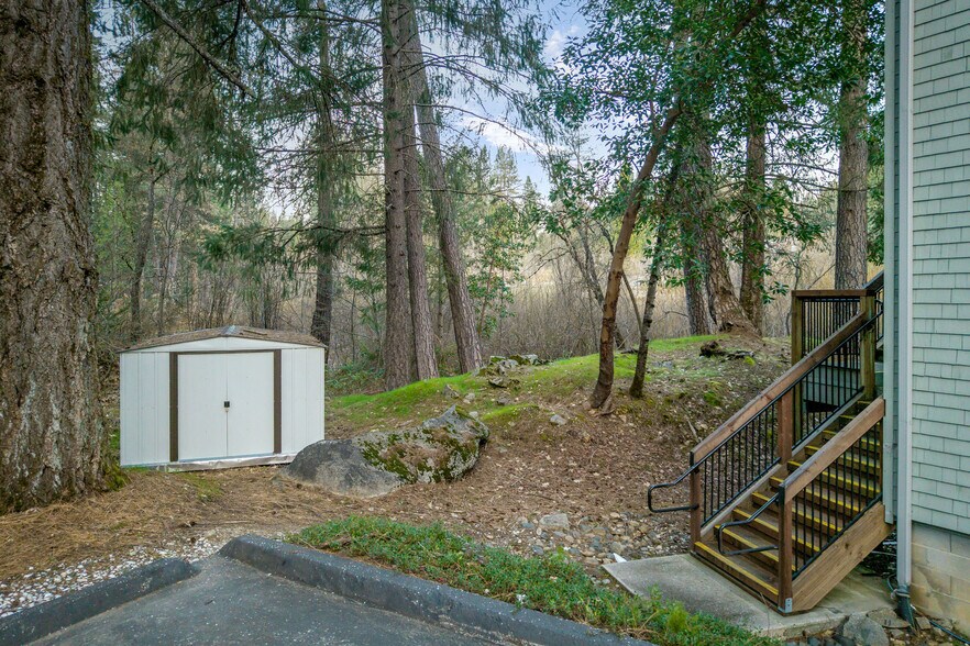 More Photos Of 117 New Mohawk Rd, Nevada City Office For Sale