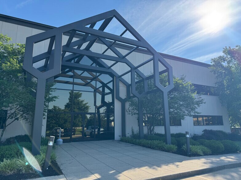 Primary Photo Of 109 Fieldview Dr, Versailles Office For Lease