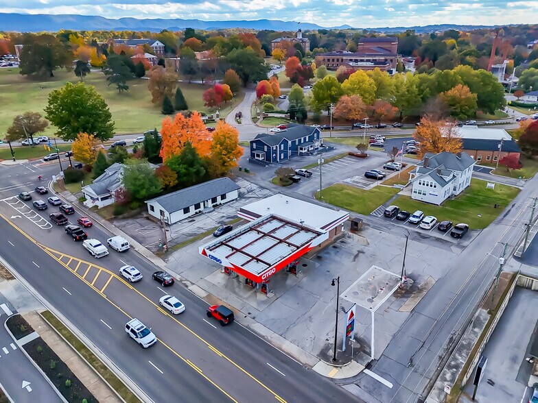 More Photos Of 605 S Washington St, Maryville Convenience Store For Sale