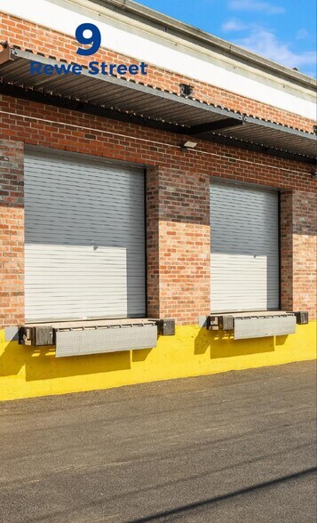 More Photos Of 9 Rewe St, Brooklyn Warehouse For Lease