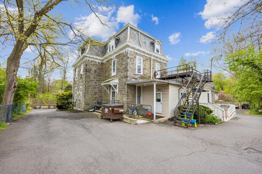 More Photos Of 616 Meetinghouse Rd, Jenkintown Schools For Sale