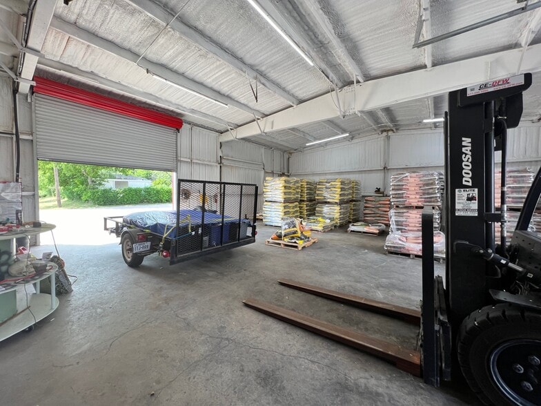 More Photos Of 401 E Central Ave, Comanche Storefront For Sale