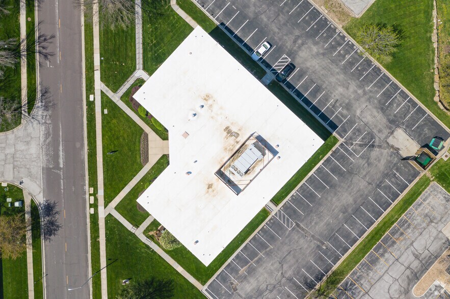 More Photos Of 8600 W 110th St, Overland Park Office For Lease