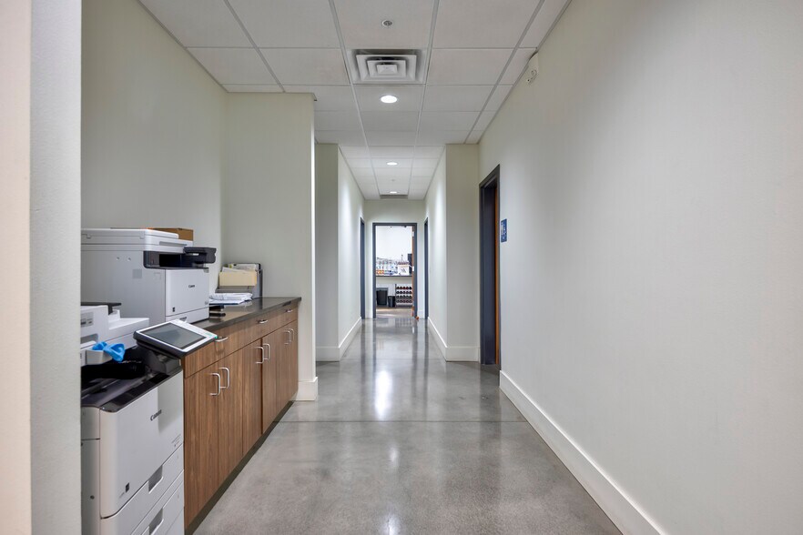 More Photos Of 8060 Keene Rd, West Richland Manufacturing For Sale