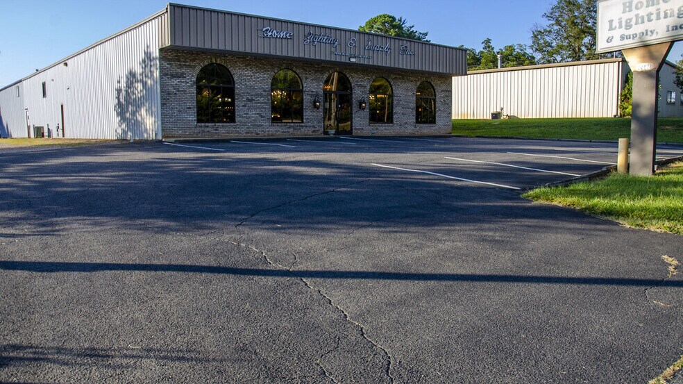 More Photos Of 3212 S Main St, Salisbury Storefront Retail Office For Lease
