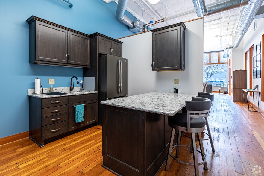 More Photos Of 81 7th St E, Saint Paul Office For Lease
