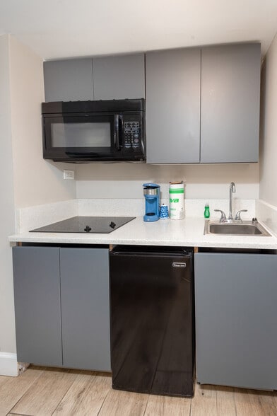 More Photos Of 2711 S Ocean Blvd, Myrtle Beach Hotel For Sale