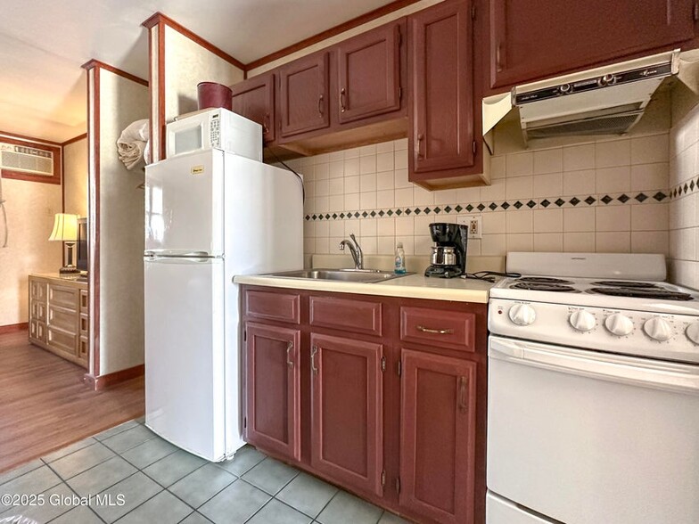 More Photos Of 1545 Us-9, Lake George Hotel For Sale