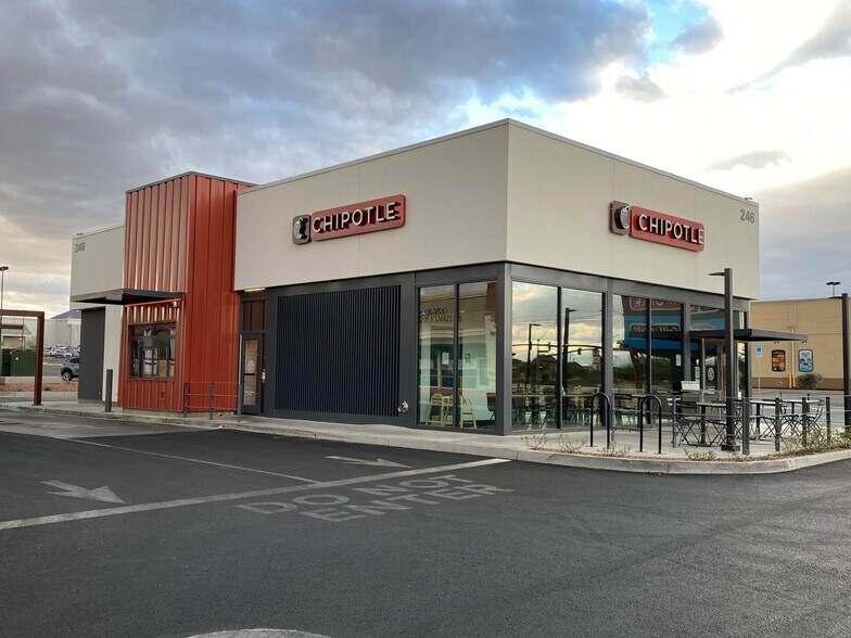More Photos Of 4300 N. Rancho Drive, Las Vegas General Retail For Sale