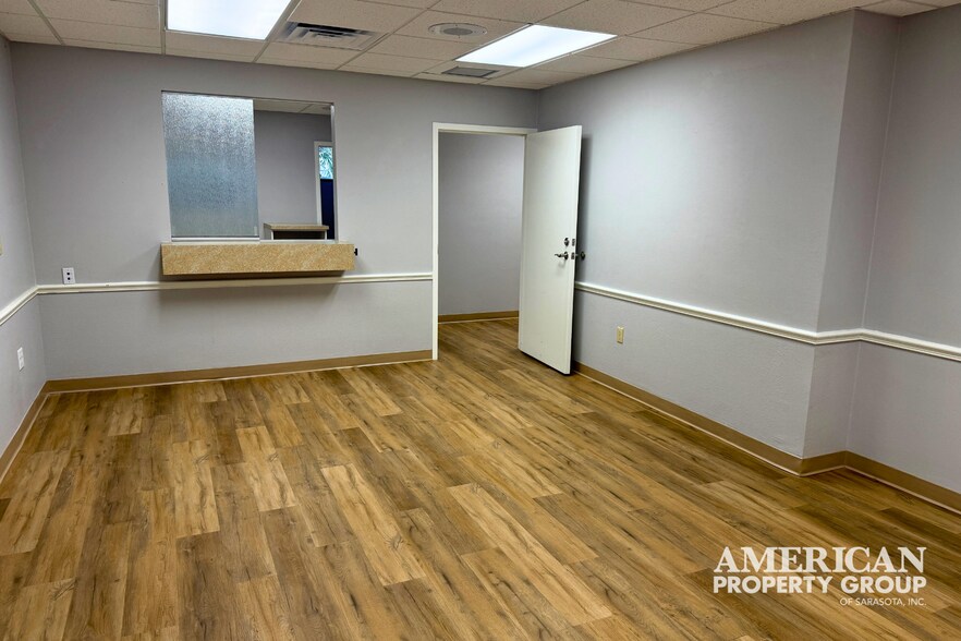 More Photos Of 201 4th Ave, Bradenton Medical For Sale