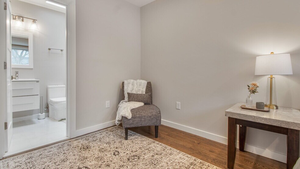 More Photos Of 1414 Pennsylvania Ave SE, Washington Apartments For Sale