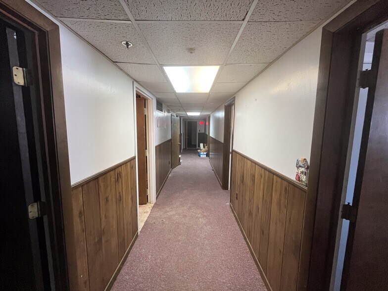 More Photos Of 155 Saco Ave, Old Orchard Beach Office For Sale