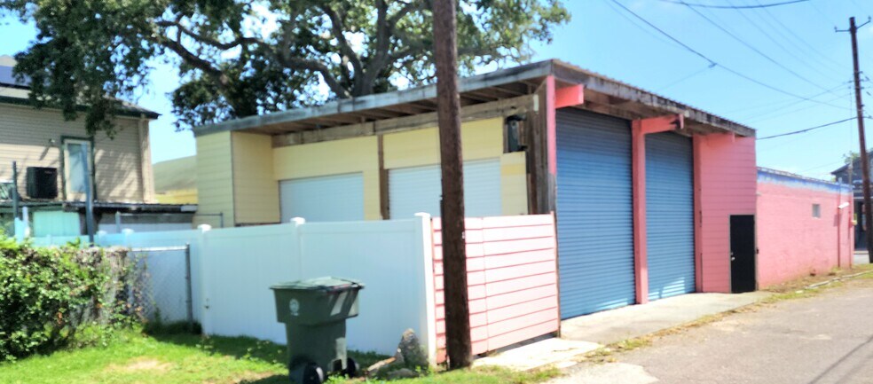 More Photos Of 1709 37th St, Galveston General Retail For Sale