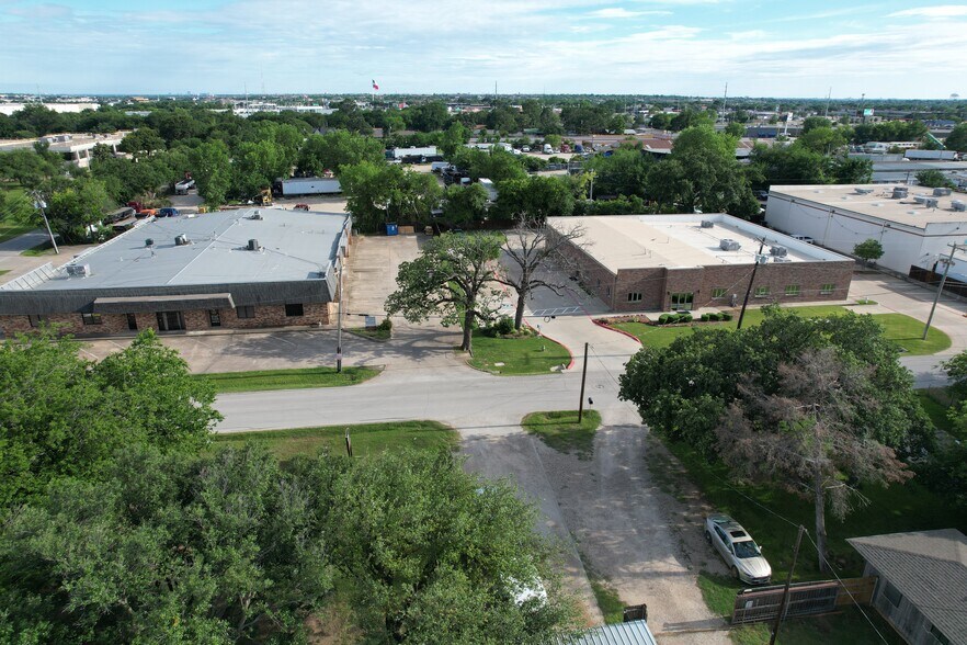 More Photos Of 352 McDonnell St, Lewisville Land For Lease