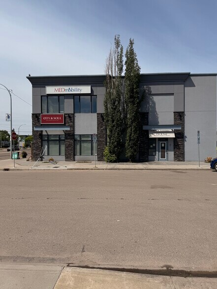 Primary Photo Of 11806 126 St NW, Edmonton Office For Lease