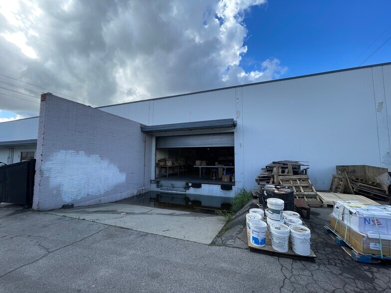 More Photos Of 2915 E Washington Blvd, Los Angeles Warehouse For Sale