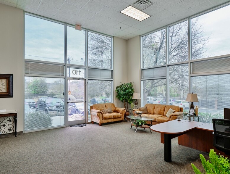 More Photos Of 12508 Jones Maltsberger Rd, San Antonio Office For Lease