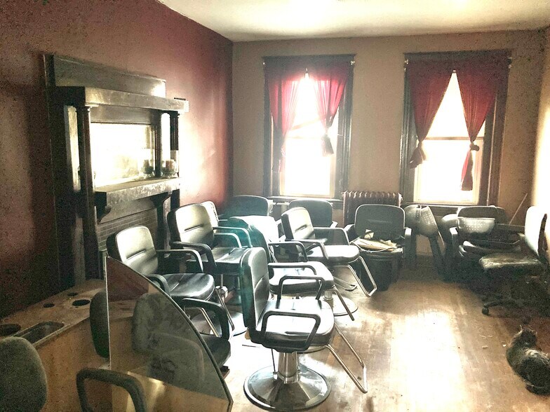 More Photos Of 812 Upshur St NW, Washington Storefront Retail Office For Lease