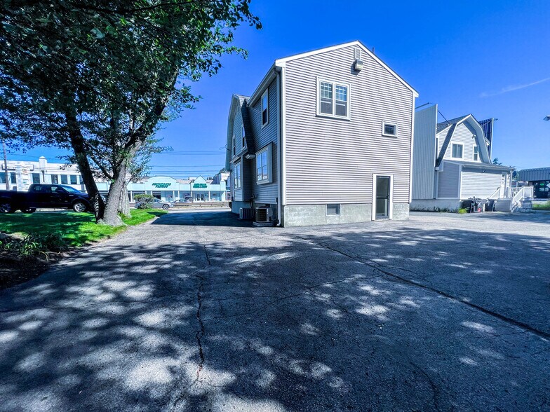 More Photos Of 300 Worcester Rd, Framingham Office For Sale