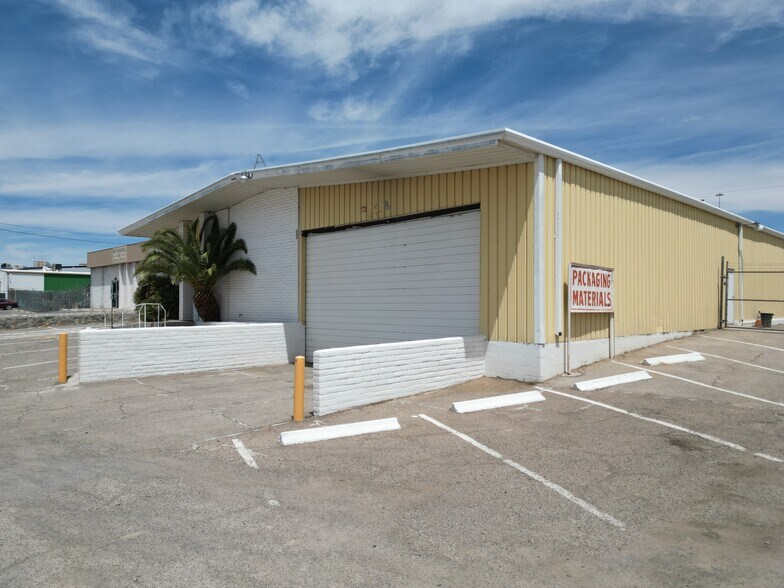 More Photos Of 6995 Industrial Ave, El Paso Flex For Lease