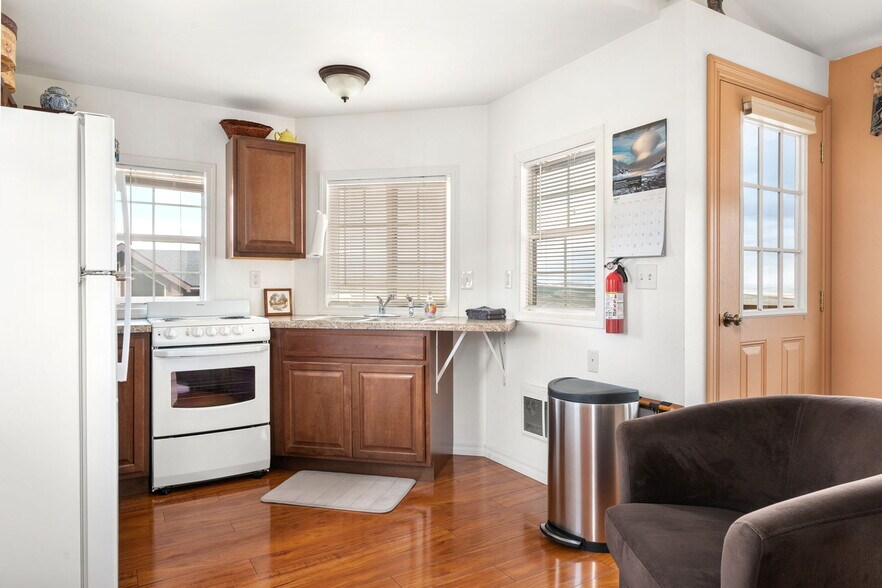 More Photos Of 110 Seubert Heights Dr, Cottonwood Trailer Camper Park For Sale