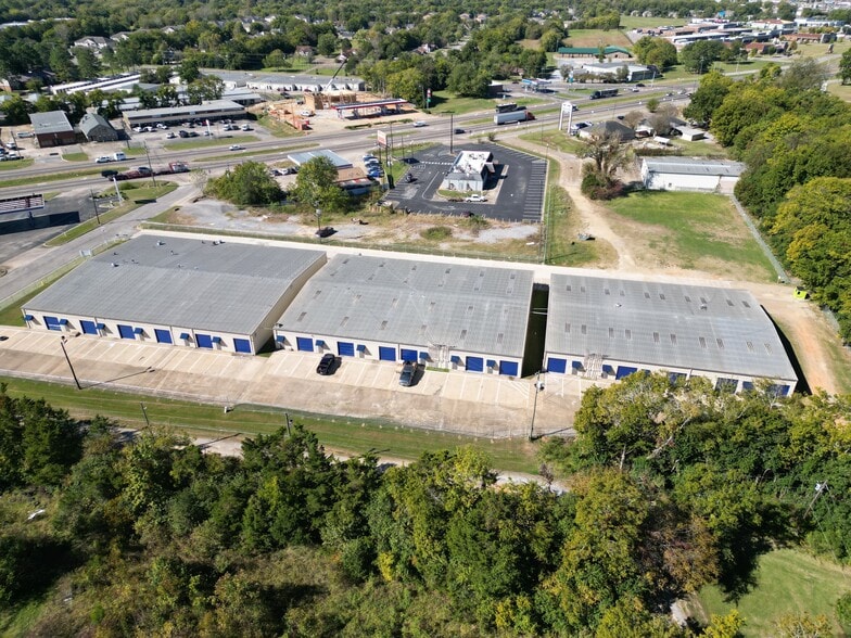 More Photos Of 4922-4932 Catherine Dr, Montgomery Warehouse For Lease