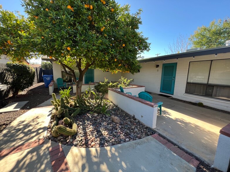 More Photos Of 2727 E Montecito Ave, Phoenix Multifamily For Sale