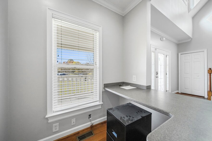 More Photos Of 315 Sutherland Ave, Monroe Loft Creative Space For Sale