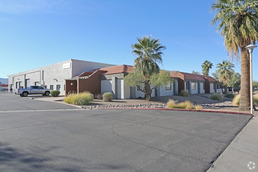 More Photos Of 3525-3539 E Corona Ave, Phoenix Warehouse For Lease