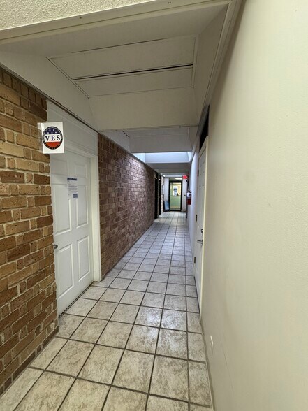 More Photos Of 1539 Parental Home Rd, Jacksonville Medical For Lease