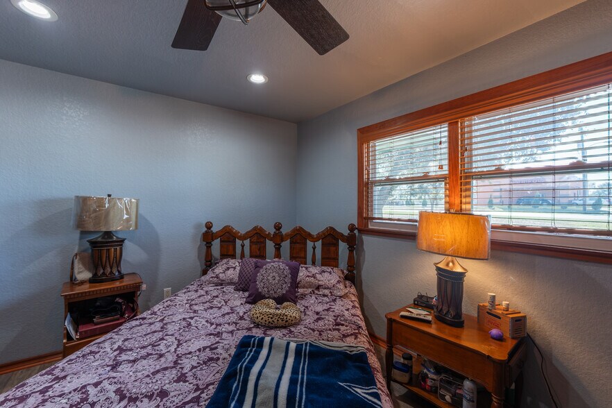 More Photos Of 1000 N 5th St, Kenedy Land For Sale