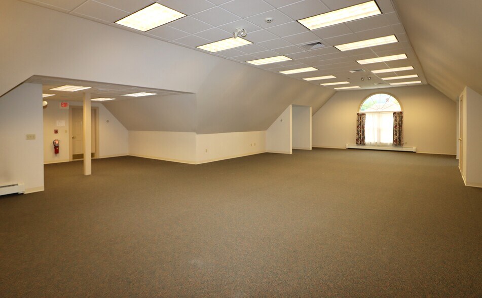 More Photos Of 355 Main St, Gorham Office For Sale