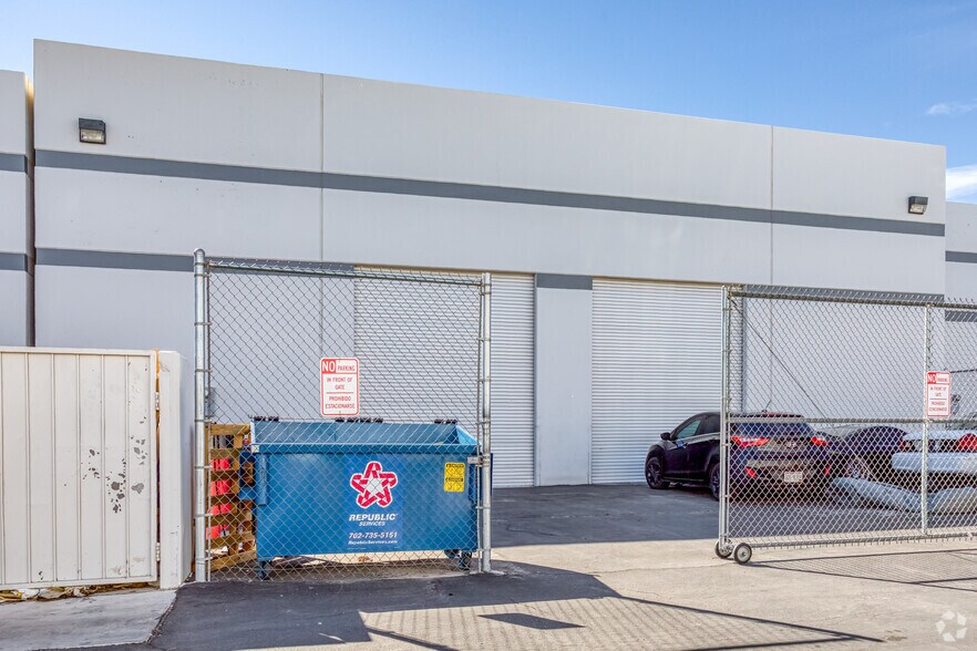 More Photos Of 4510 W Hacienda Ave, Las Vegas Warehouse For Lease