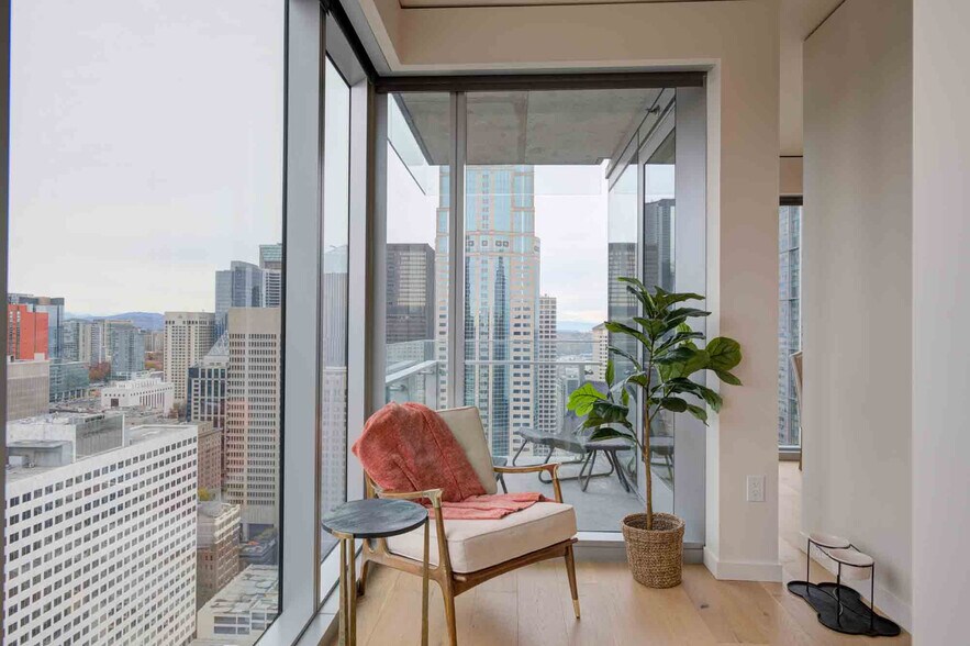 More Photos Of 1430 2nd Ave, Seattle Apartments For Lease