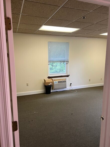 More Photos Of 618 S Broad St, Lansdale Office For Lease